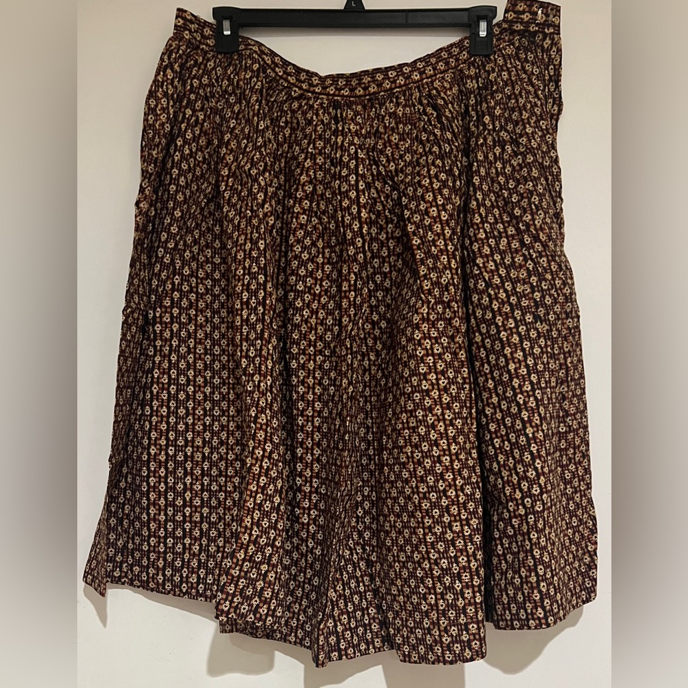 Women’s Floral Patterned Skirt